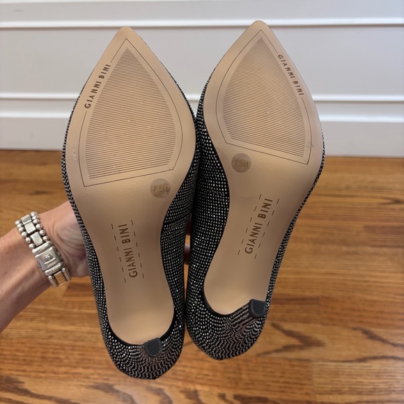 NWOB Gianni Bini Embellished Stilettos - Picture 8 of 9